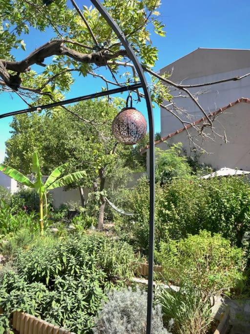 La Campagne Dans La Ville Narbonne Bagian luar foto