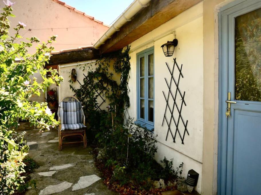 La Campagne Dans La Ville Narbonne Bagian luar foto